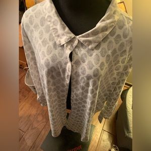 LulaRoe Gray and White Top size 3X